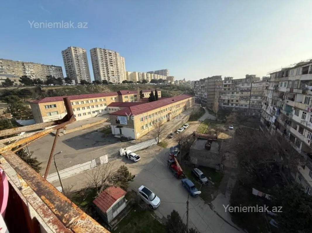 Satılır 2 otaqlı köhnə tikili 65 m²