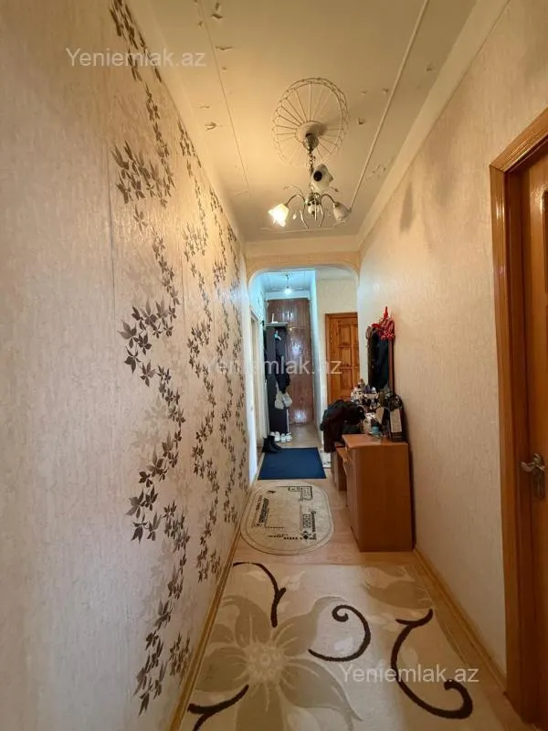 Satılır 2 otaqlı köhnə tikili 65 m²