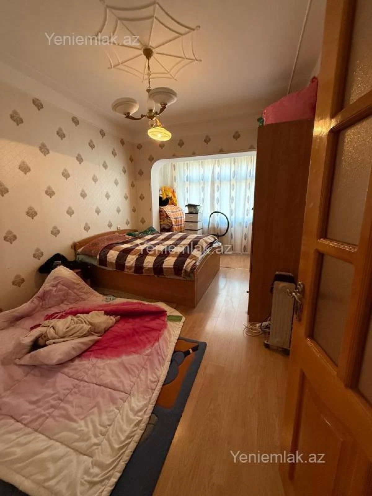 Satılır 2 otaqlı köhnə tikili 65 m²