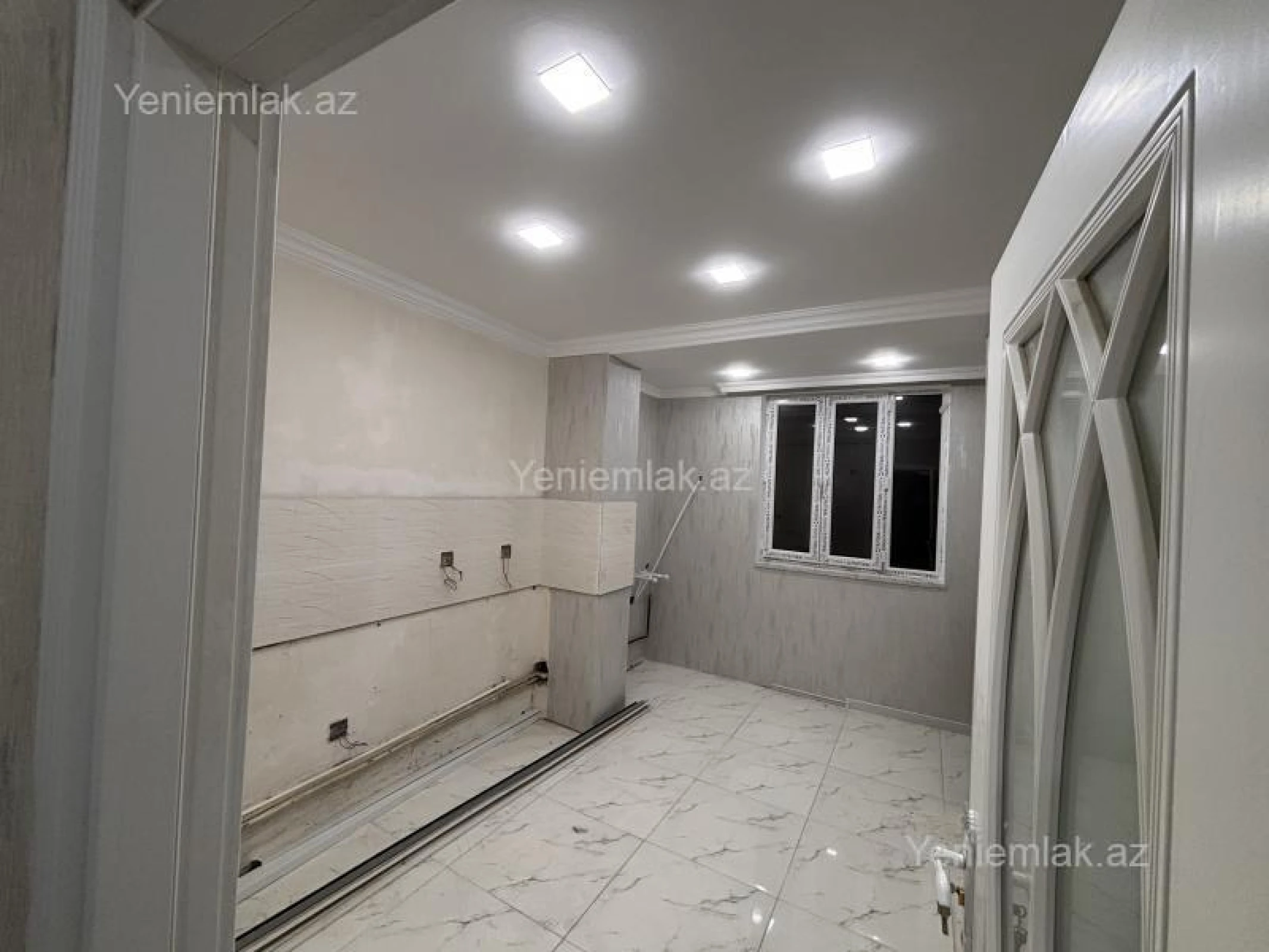 Satılır 2 otaqlı köhnə tikili 60 m²