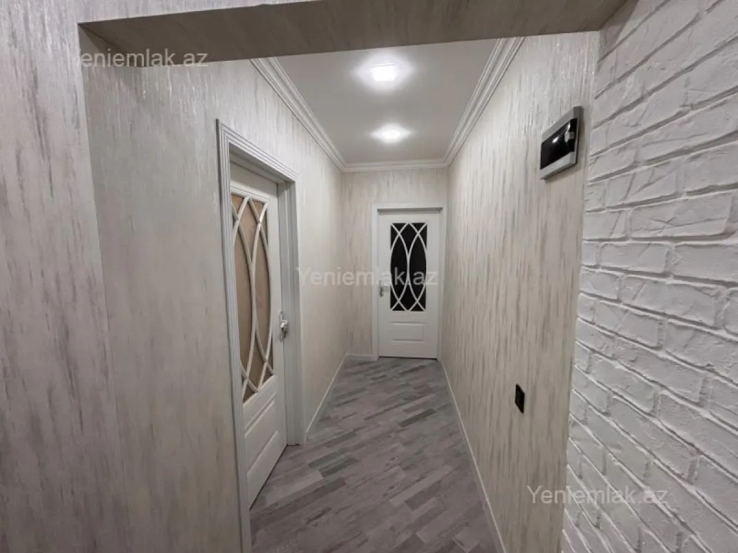 Satılır 2 otaqlı köhnə tikili 60 m²