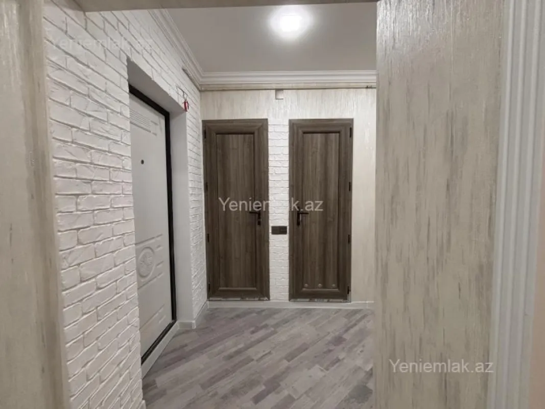 Satılır 2 otaqlı köhnə tikili 60 m²