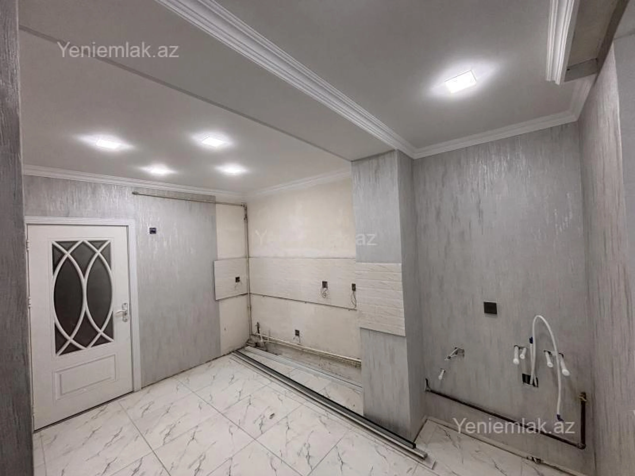 Satılır 2 otaqlı köhnə tikili 60 m²