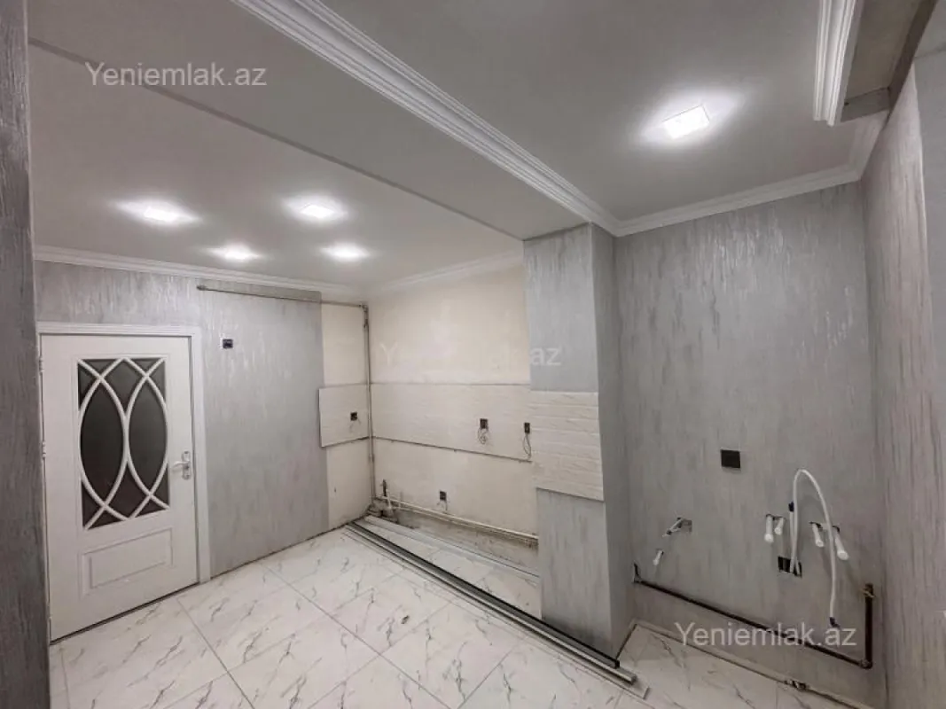 Satılır 2 otaqlı köhnə tikili 60 m²