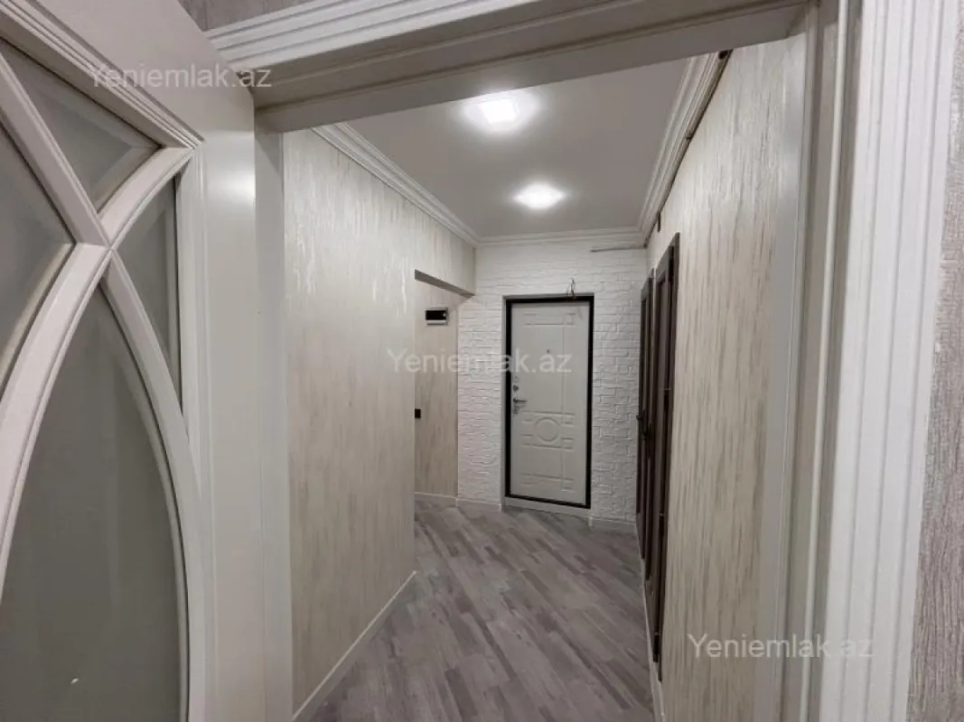 Satılır 2 otaqlı köhnə tikili 60 m²