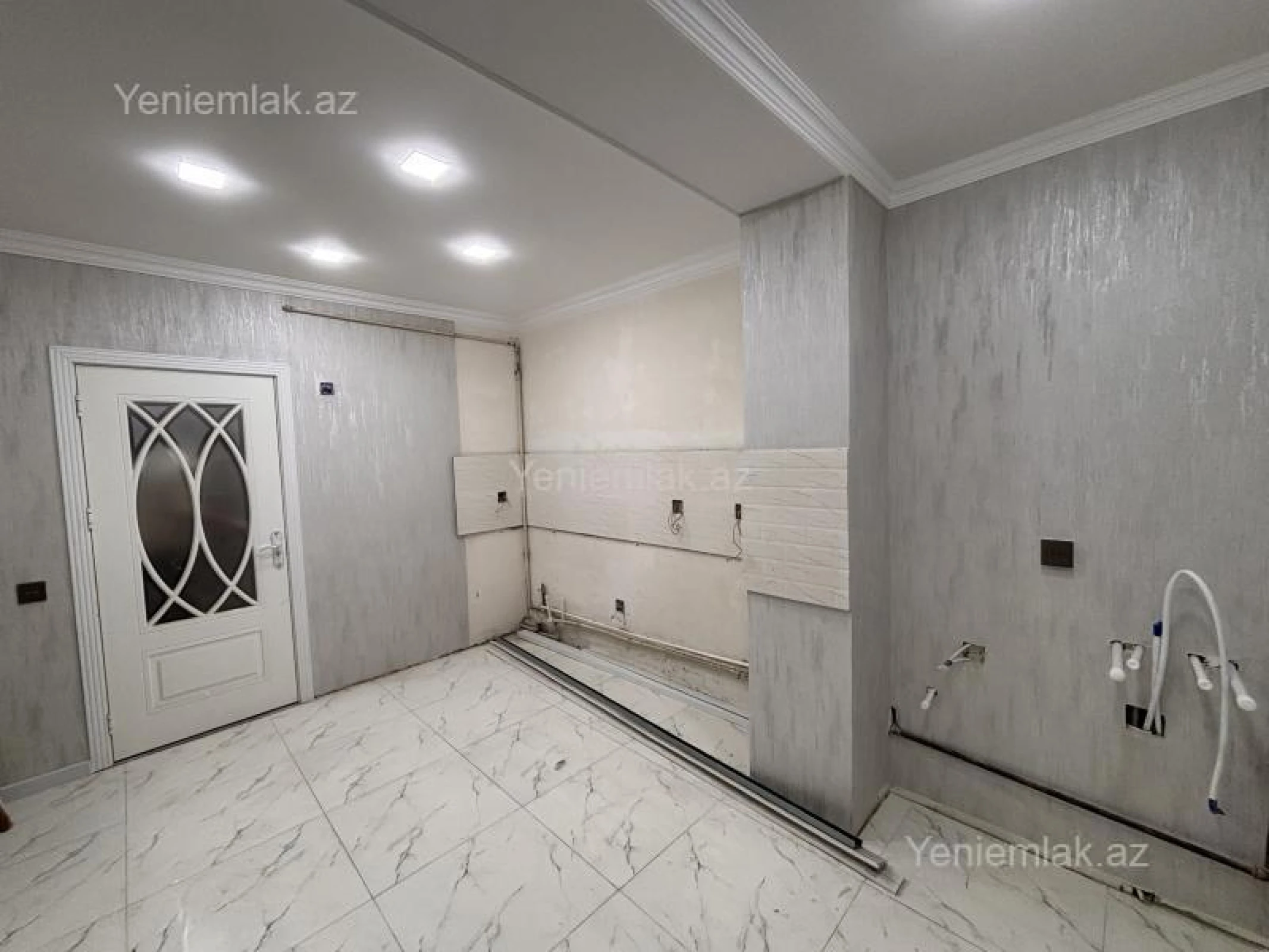 Satılır 2 otaqlı köhnə tikili 60 m²