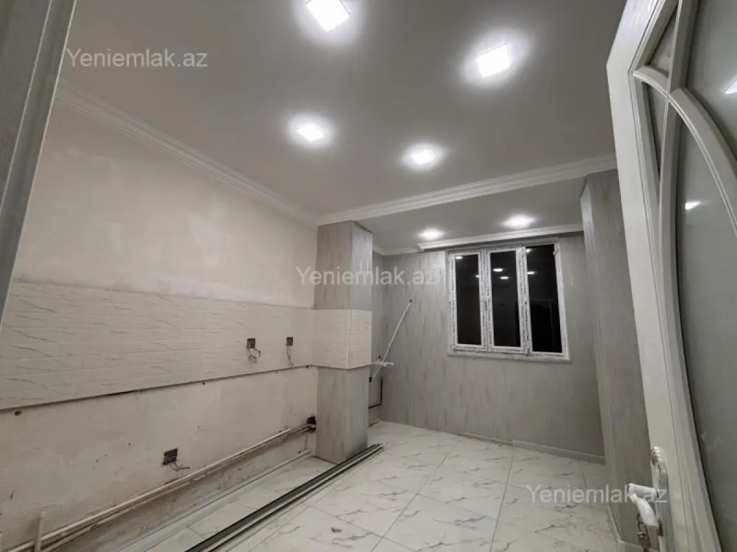 Satılır 2 otaqlı köhnə tikili 60 m²