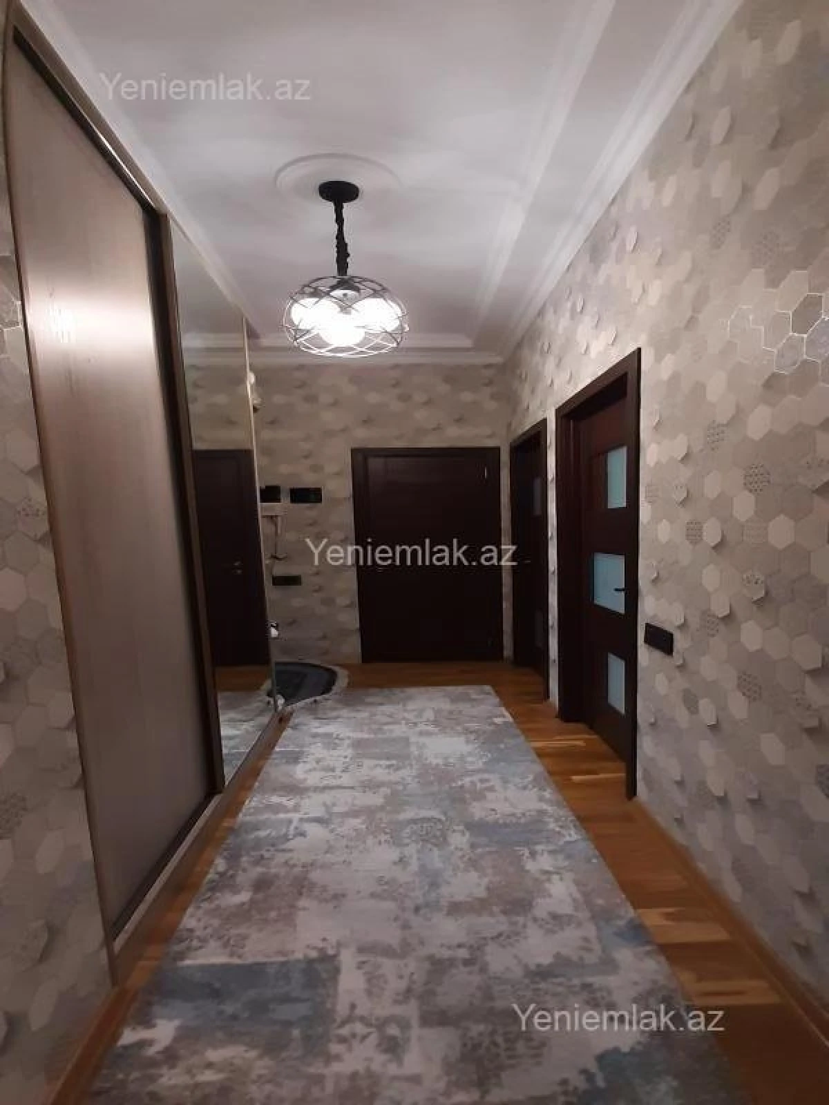 Satılır 2 otaqlı yeni tikili 72 m²