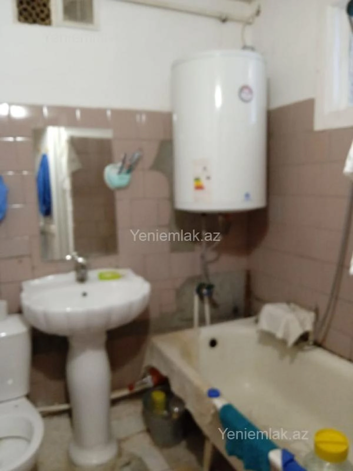 Satılır 3 otaqlı köhnə tikili 65 m²
