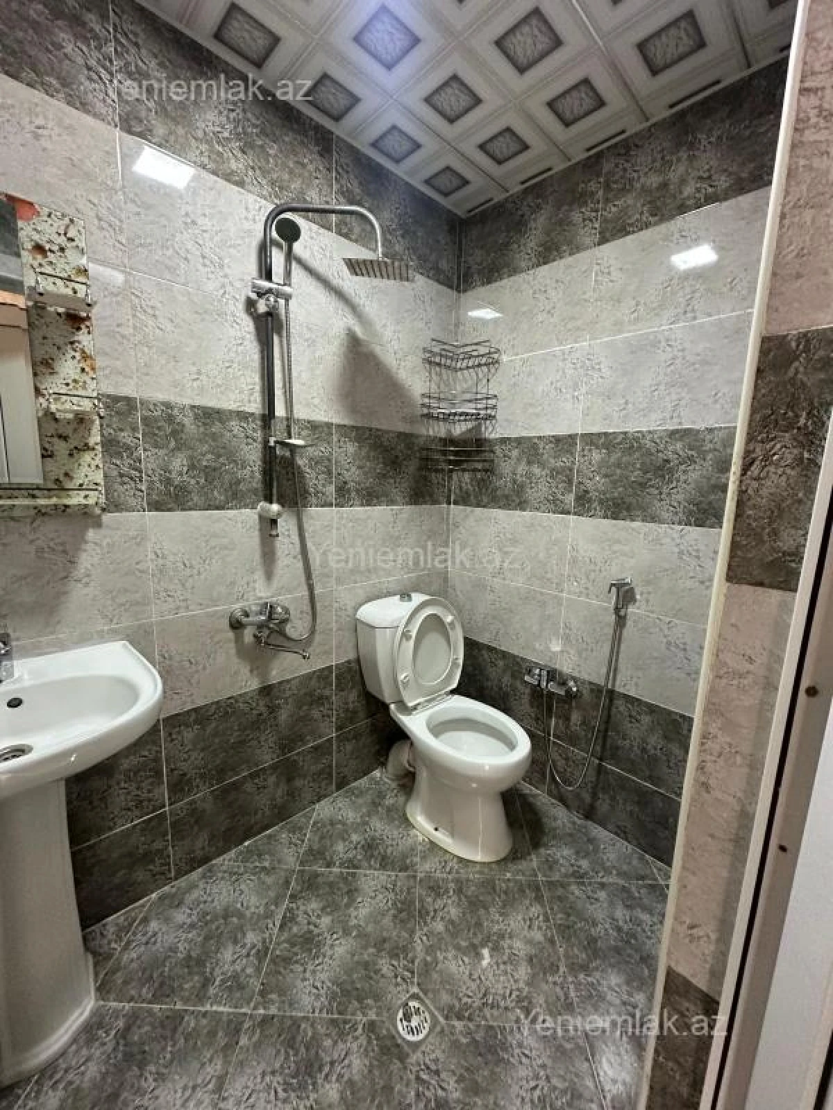 Satılır 2 otaqlı yeni tikili 65 m²