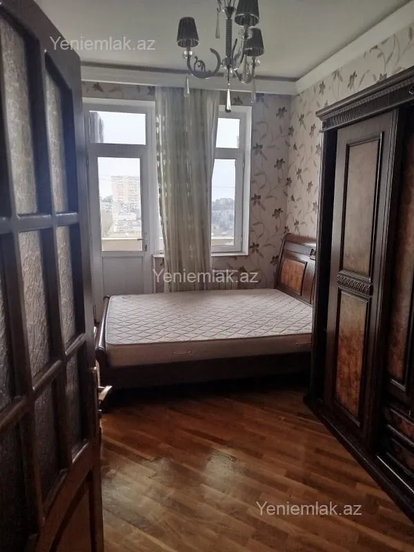 Satılır 3 otaqlı yeni tikili 100 m²