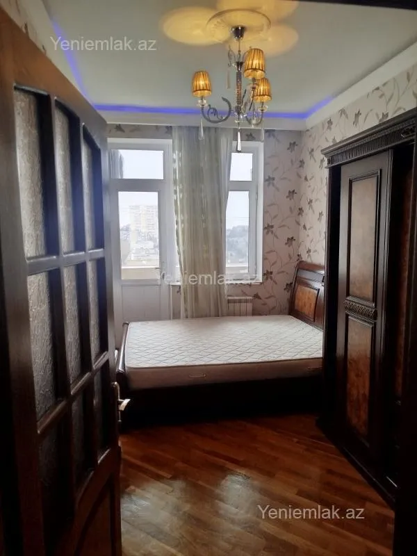 Satılır 3 otaqlı yeni tikili 100 m²