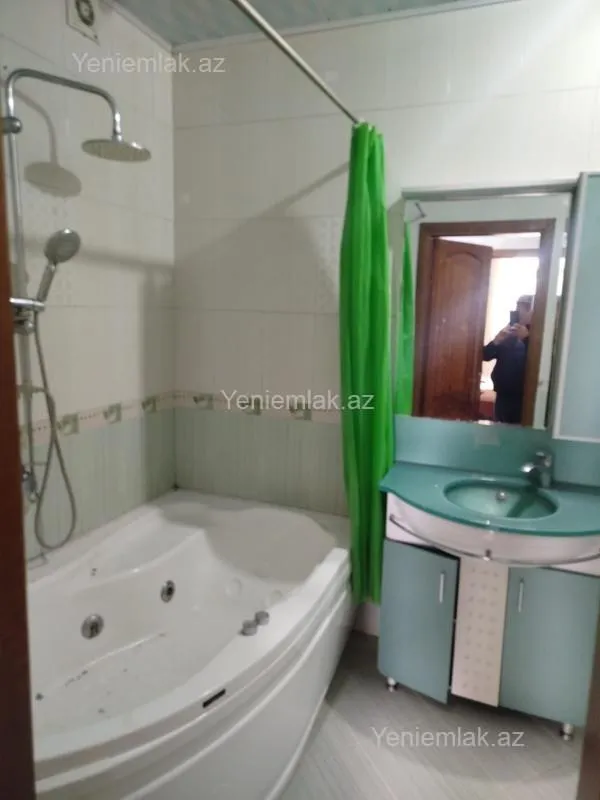 Satılır 3 otaqlı yeni tikili 100 m²