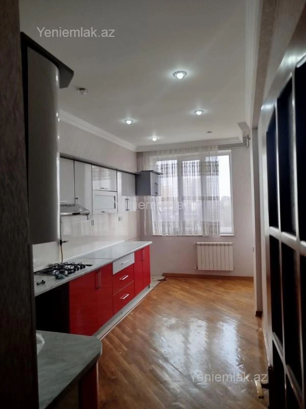 Satılır 3 otaqlı yeni tikili 100 m²