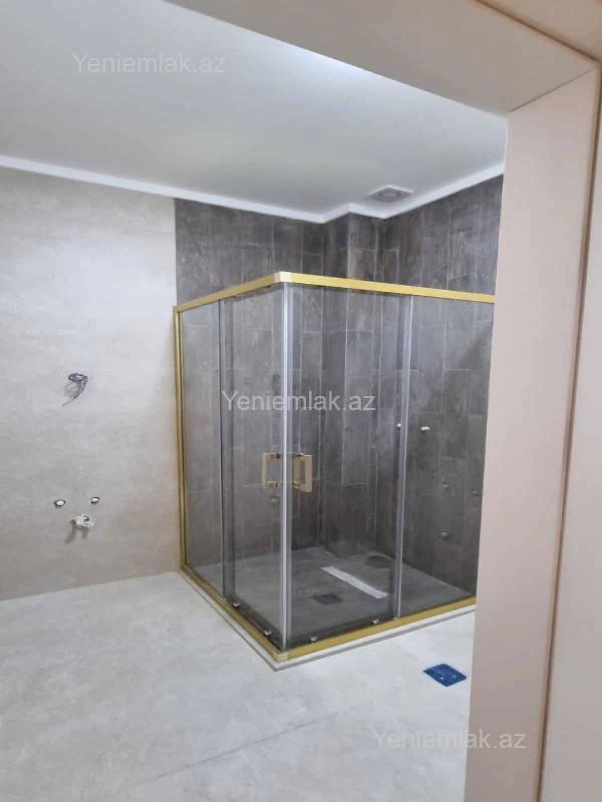 Satılır 7 otaqlı həyət evi 450 m²