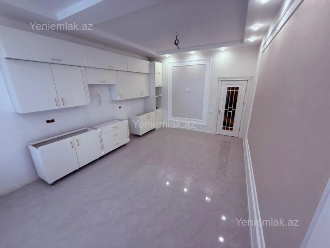 Satılır 7 otaqlı həyət evi 450 m²