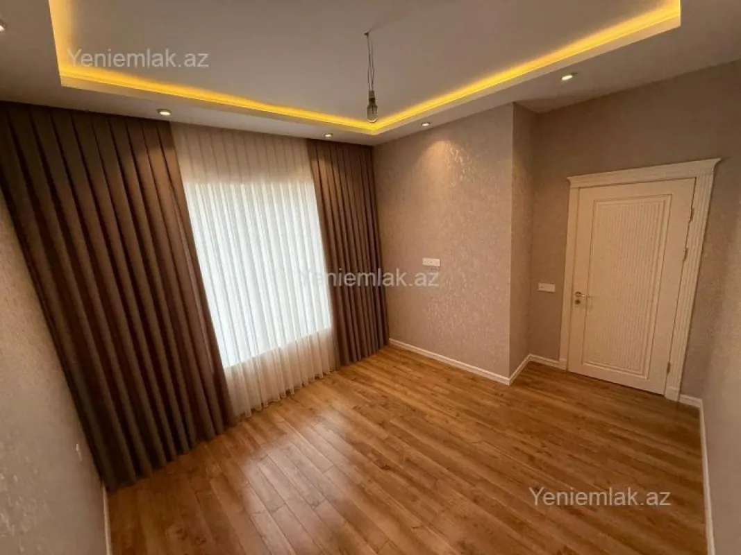 Satılır 7 otaqlı həyət evi 450 m²