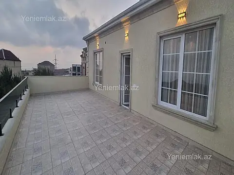 Satılır 7 otaqlı həyət evi 450 m²