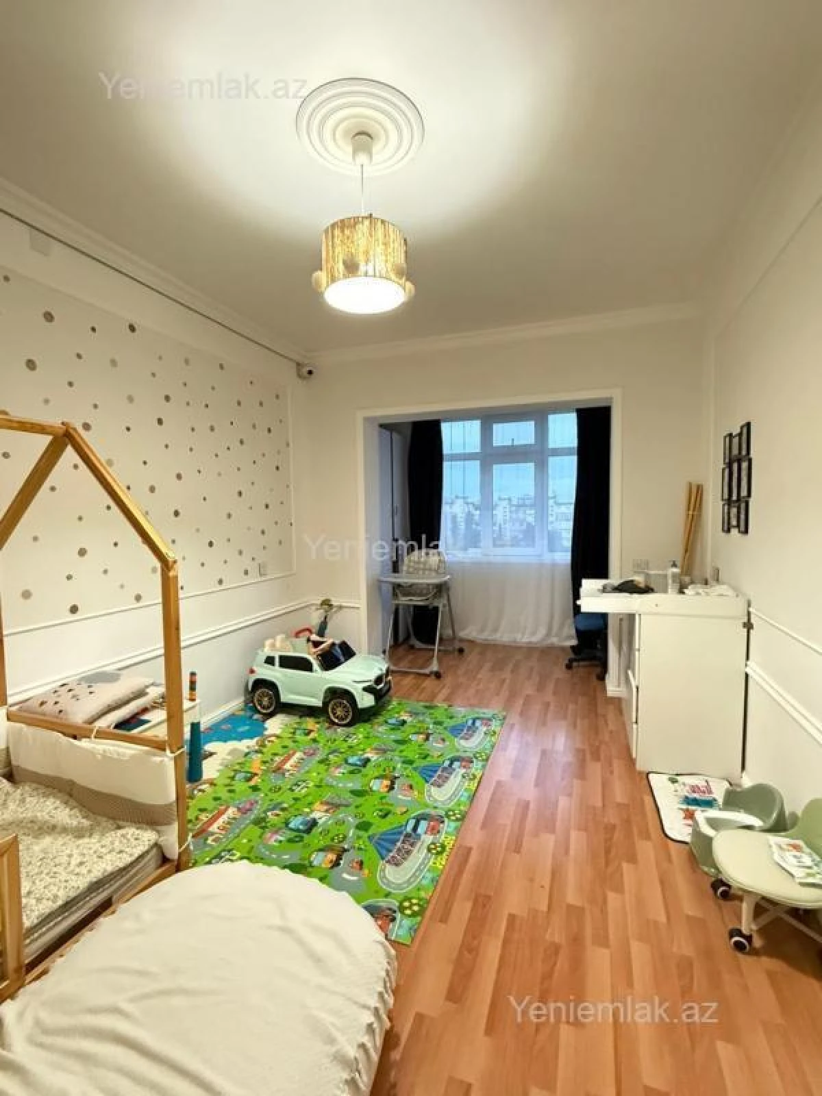 Satılır 3 otaqlı köhnə tikili 90 m²