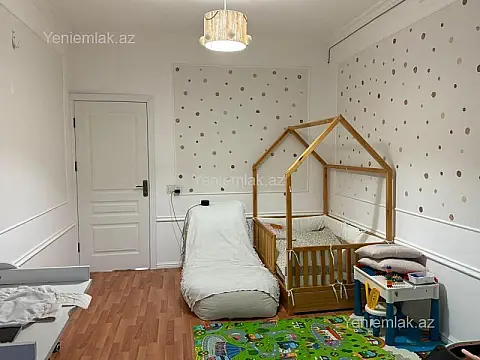 Satılır 3 otaqlı köhnə tikili 90 m²