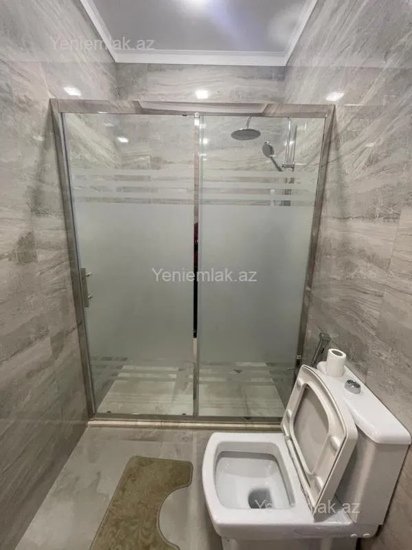 Satılır 5 otaqlı həyət evi 330 m²