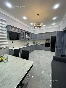 Satılır 5 otaqlı həyət evi 330 m²