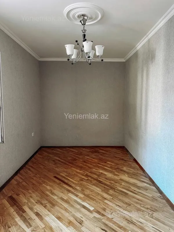 Satılır 2 otaqlı köhnə tikili 50 m²