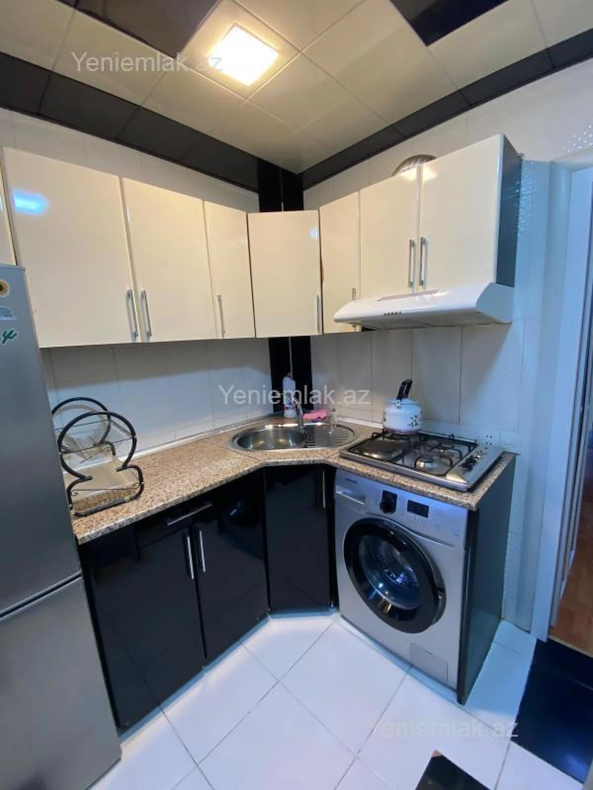 Satılır 3 otaqlı köhnə tikili 72 m²