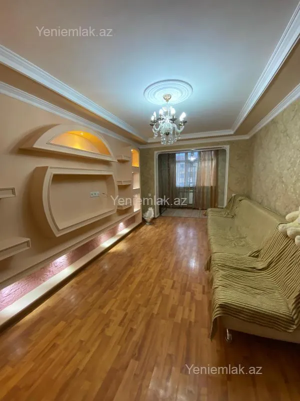 Satılır 3 otaqlı köhnə tikili 72 m²