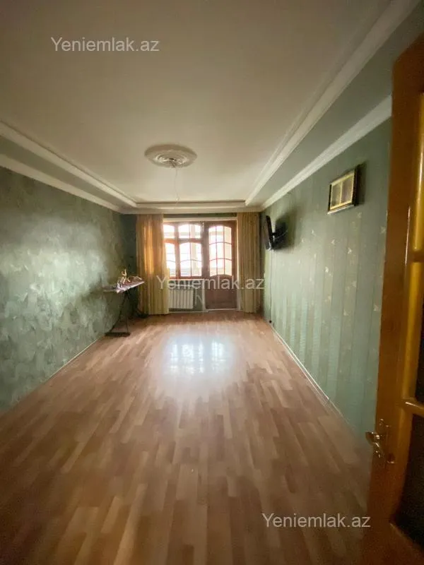 Satılır 3 otaqlı köhnə tikili 72 m²