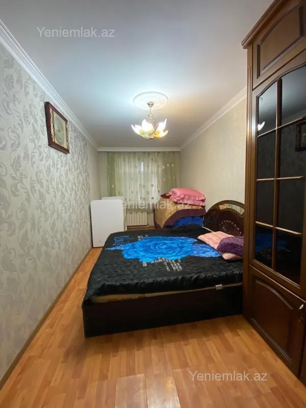 Satılır 3 otaqlı köhnə tikili 72 m²