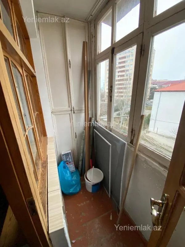 Satılır 3 otaqlı köhnə tikili 72 m²