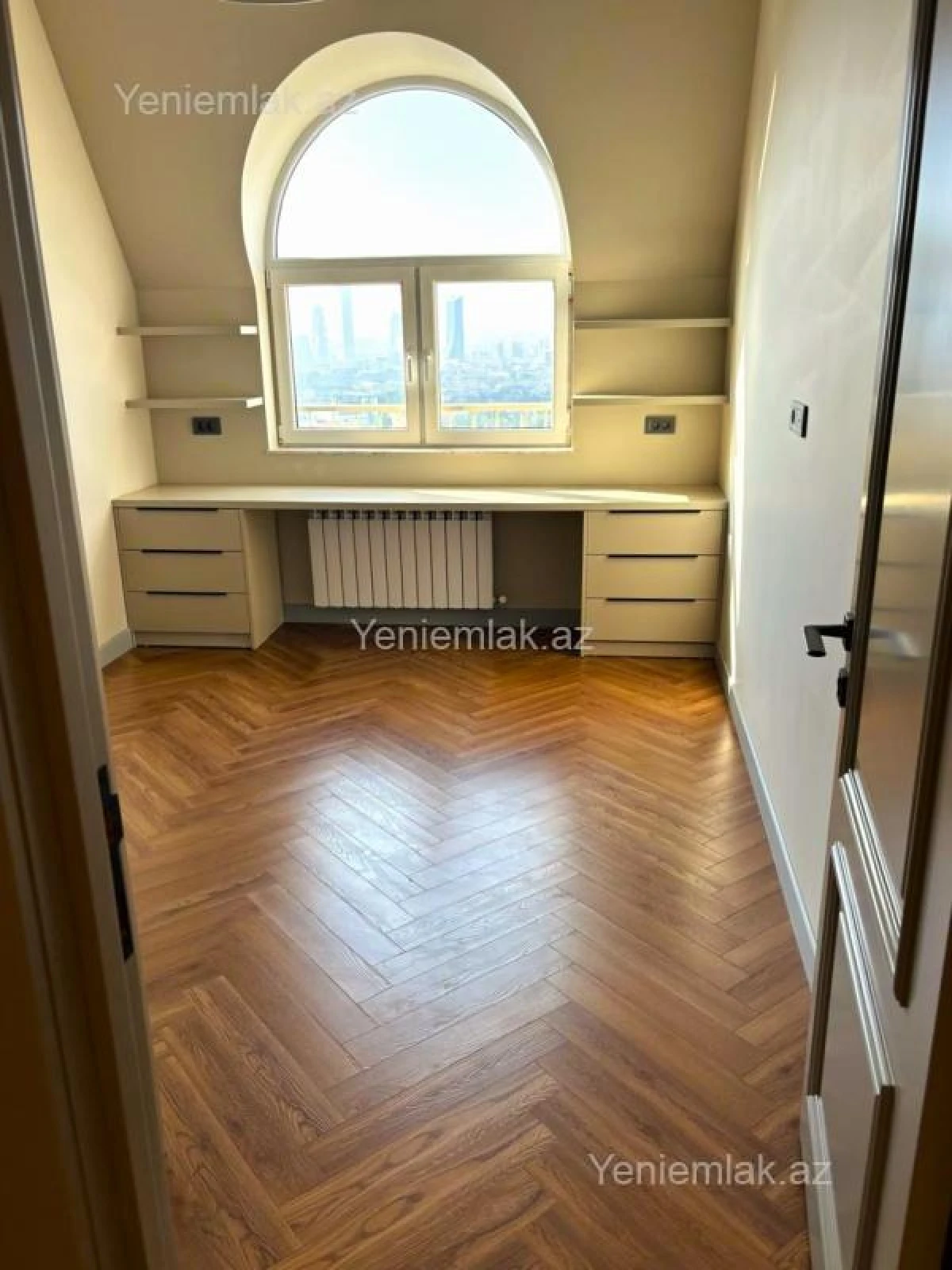 Satılır 3 otaqlı yeni tikili 86 m²