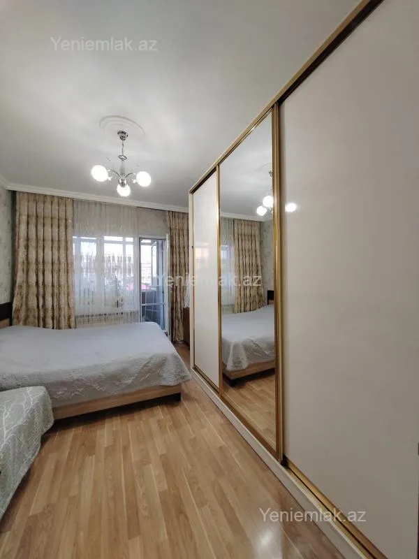 Satılır 2 otaqlı köhnə tikili 65 m²