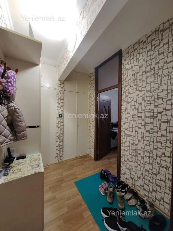 Satılır 2 otaqlı köhnə tikili 65 m²