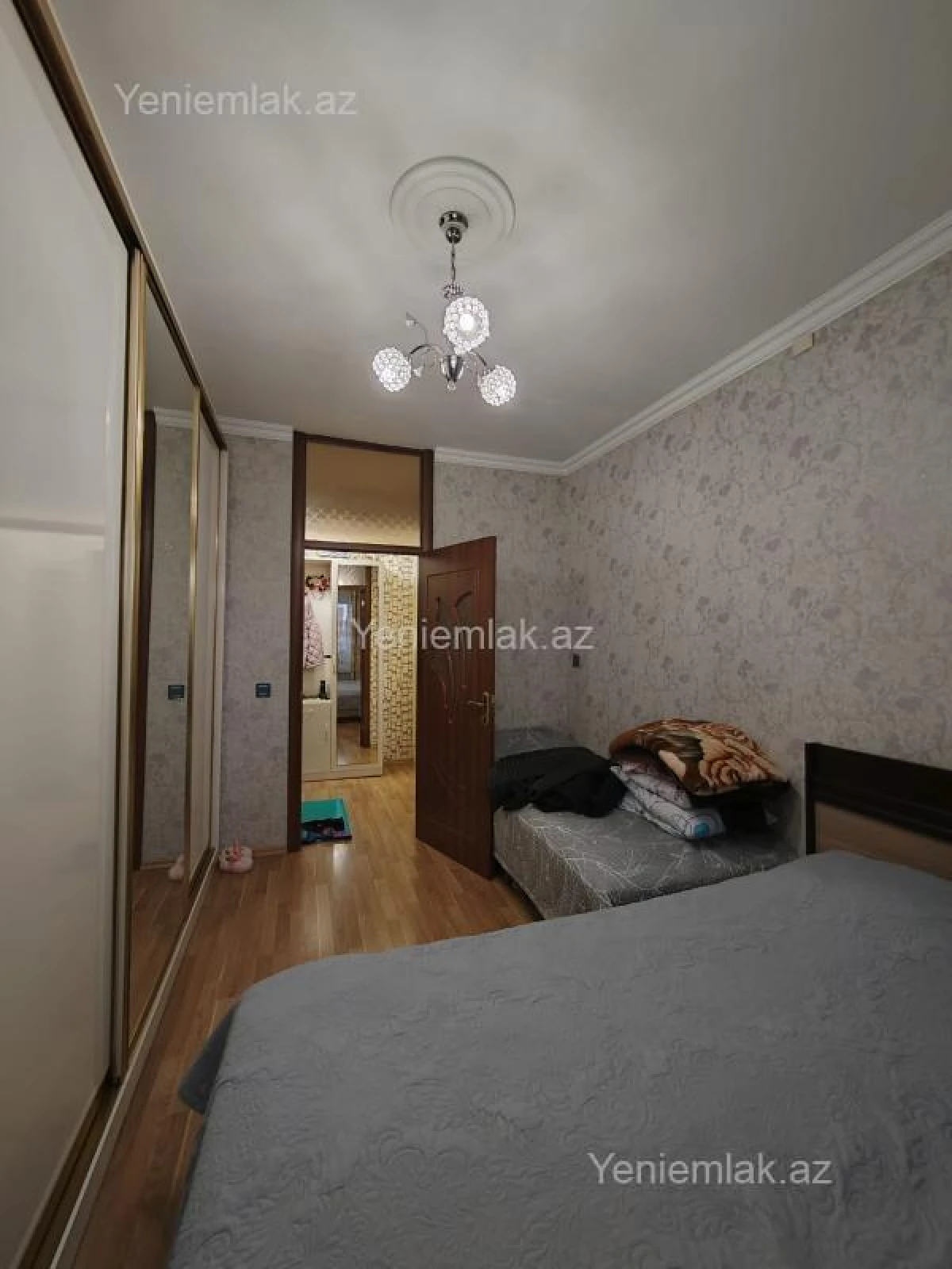 Satılır 2 otaqlı köhnə tikili 65 m²