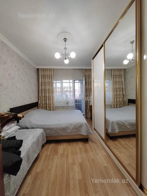 Satılır 2 otaqlı köhnə tikili 65 m²