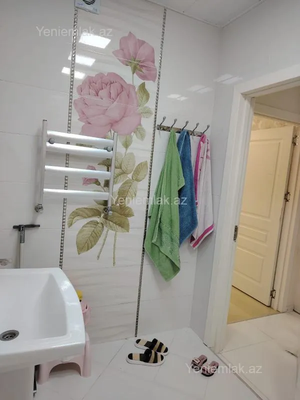 Satılır 2 otaqlı yeni tikili 55 m²