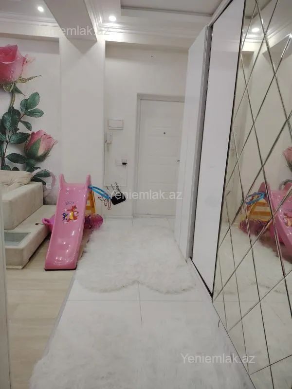 Satılır 2 otaqlı yeni tikili 55 m²