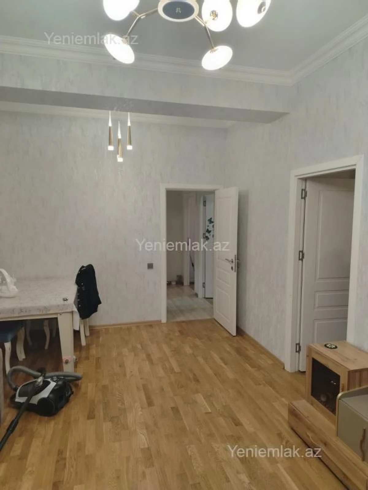 Satılır 3 otaqlı yeni tikili 80 m²