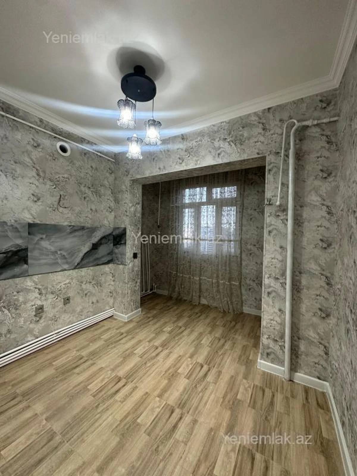 Satılır 2 otaqlı köhnə tikili 60 m²
