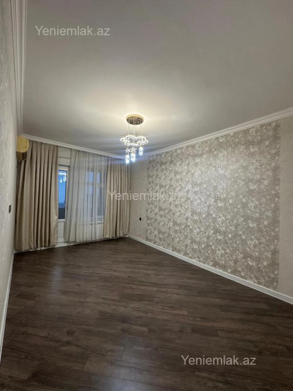 Satılır 2 otaqlı köhnə tikili 60 m²