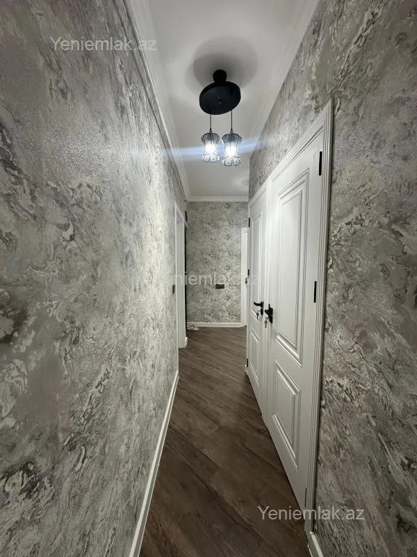 Satılır 2 otaqlı köhnə tikili 60 m²