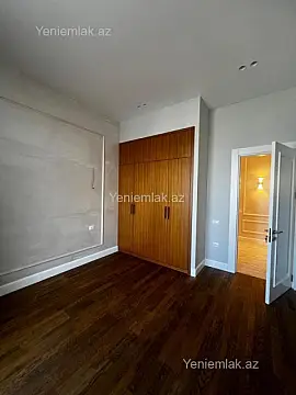 Satılır 3 otaqlı yeni tikili 136 m²