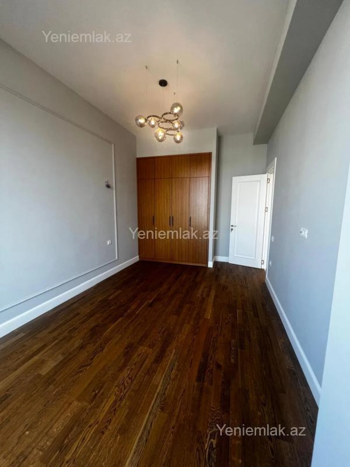 Satılır 3 otaqlı yeni tikili 136 m²