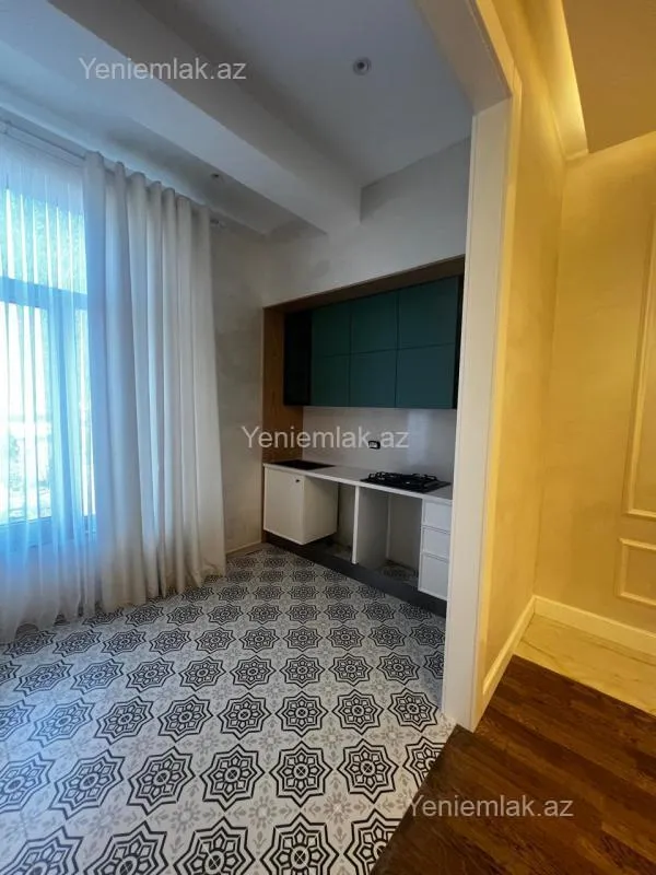 Satılır 3 otaqlı yeni tikili 136 m²