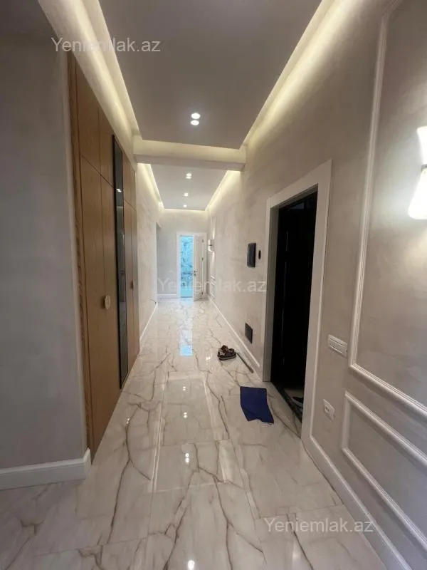 Satılır 3 otaqlı yeni tikili 136 m²