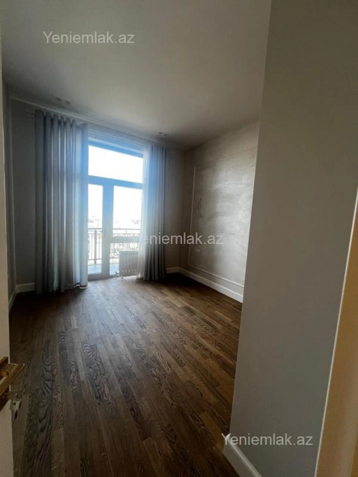 Satılır 3 otaqlı yeni tikili 136 m²