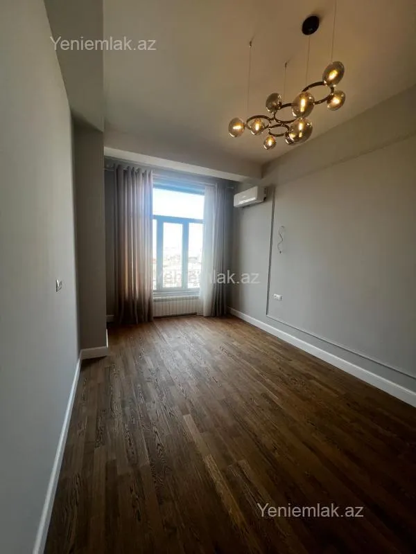 Satılır 3 otaqlı yeni tikili 136 m²
