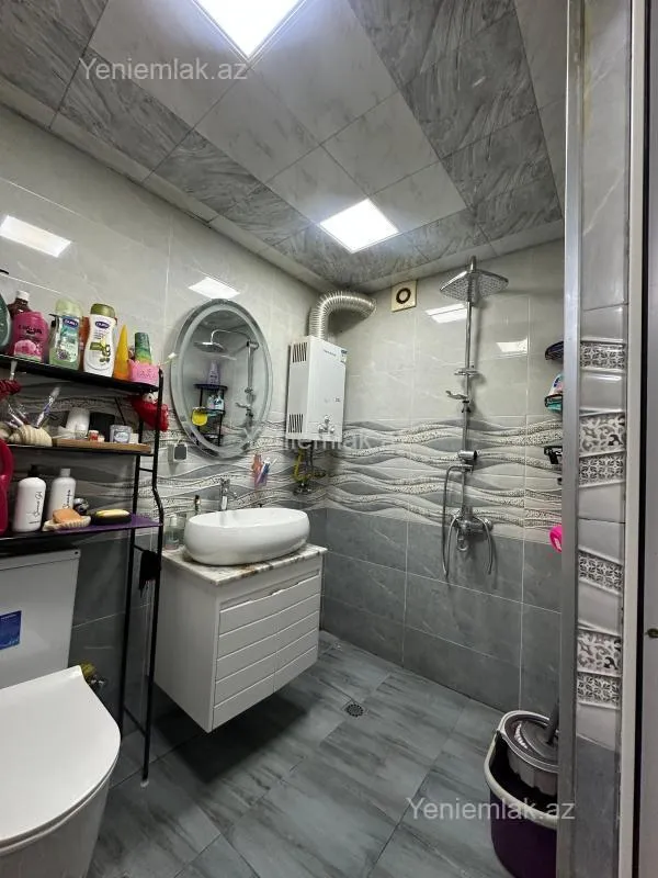 Satılır 2 otaqlı köhnə tikili 55 m²